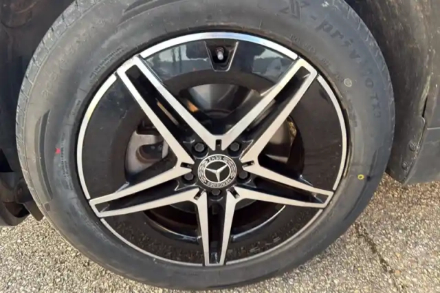 Mercedes Eqa 350 4matic — photo 30