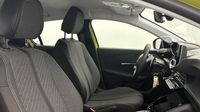 Peugeot 208 1.2 Hybrid 100ch Active e-DCS6 — photo 15