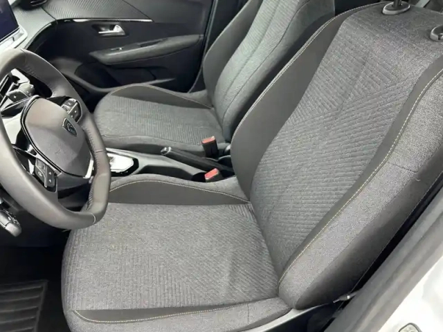 Peugeot 208 hybrid 110 ch e-dcs6 — photo 11