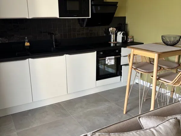 Joli t2 meublé location de septembre à juin