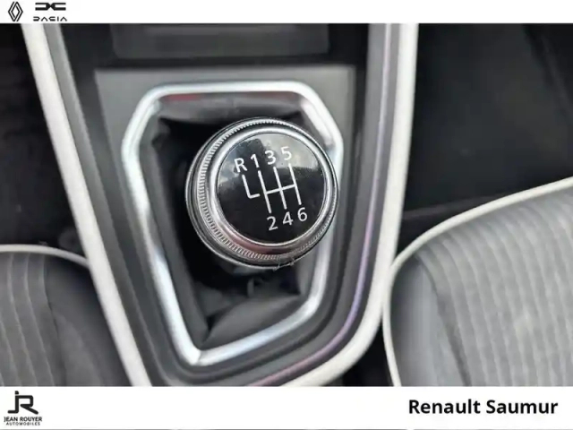 Renault Clio 1.3 tce 140ch techno — photo 6