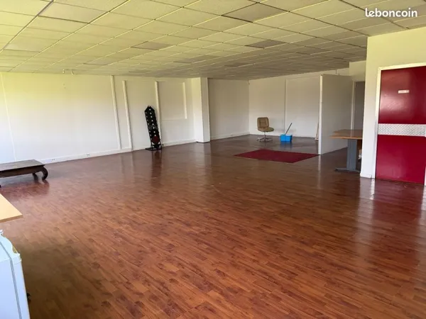 Bureaux ou local commercial 250m²