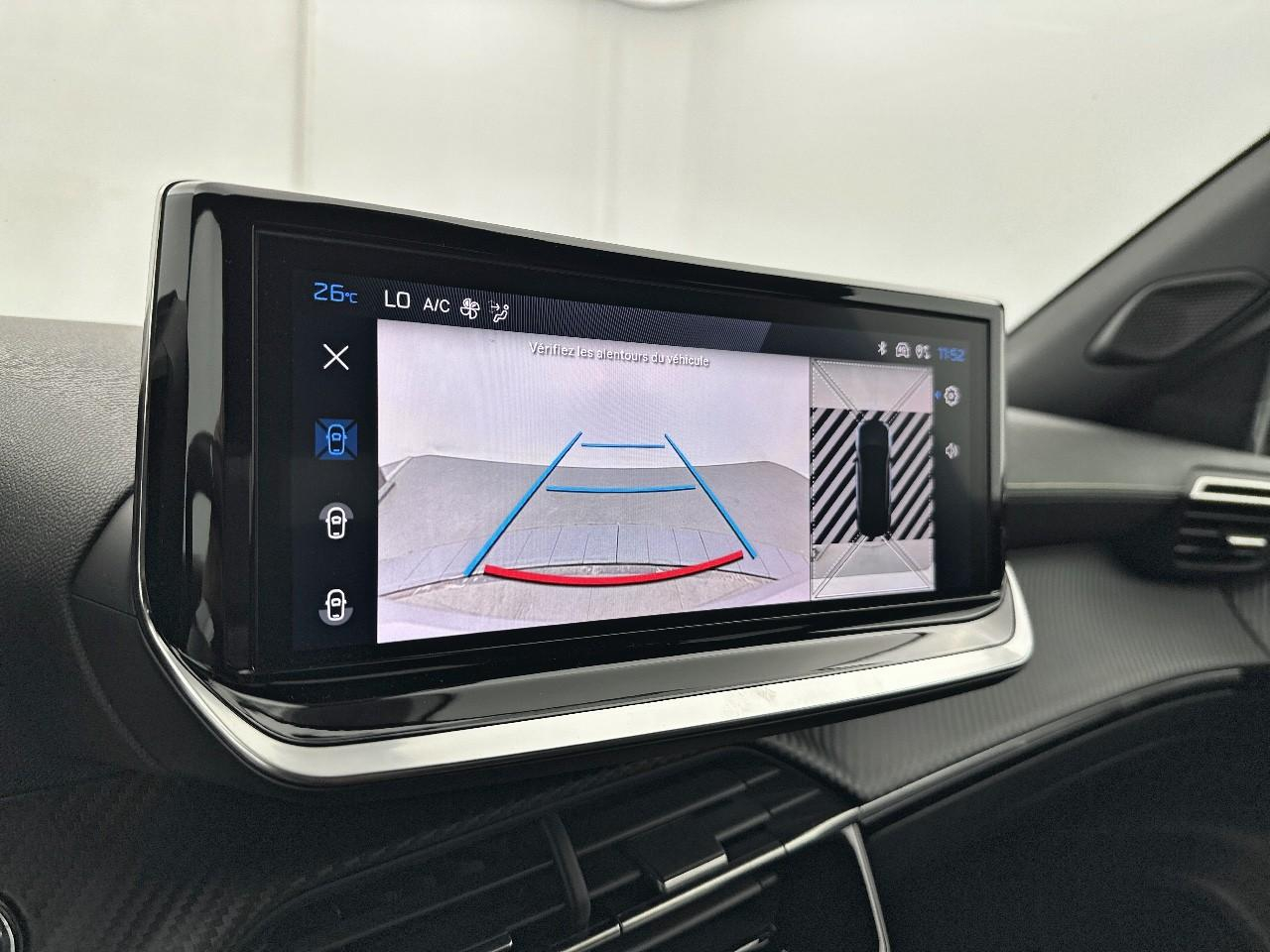 Peugeot 2008 hybrid 136 e-dcs6 gt — photo 25