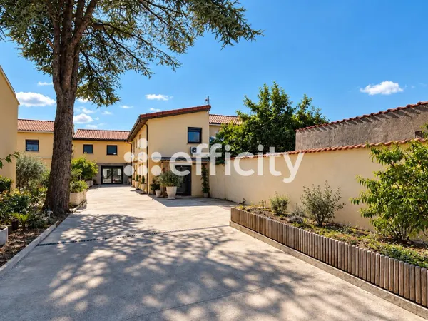 Maison 10 pièces 262 m²