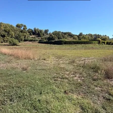 Terrain à bâtir de 1000 m² à SALERNES (83)