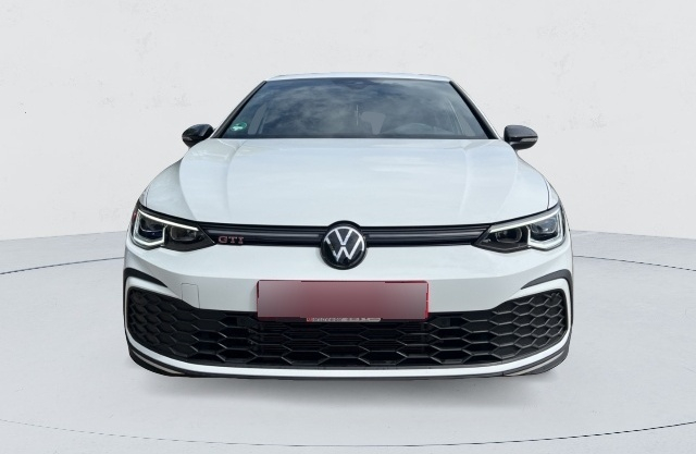 Volkswagen Golf 8 — photo 4