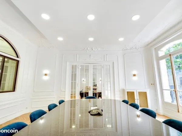 Appartement 10 pièces 265 m²