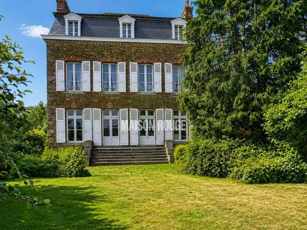 Maison 11 pièces 282 m²