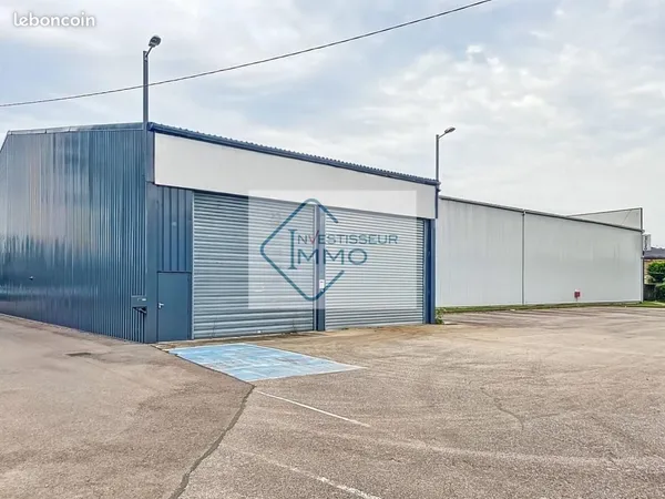 Local bureaux 1 540 m²