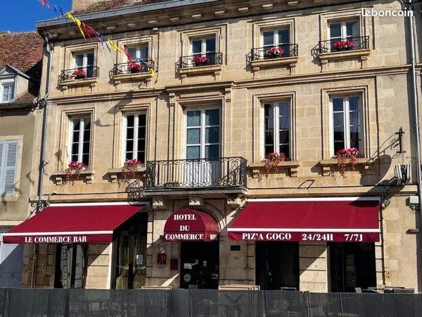 Hôtel 3 étoiles, centre-ville, emplacement idéal