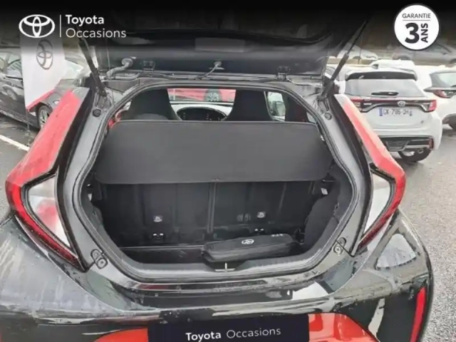 Toyota Aygo x 1.0 vvt-i 72ch design s-cvt — photo 9