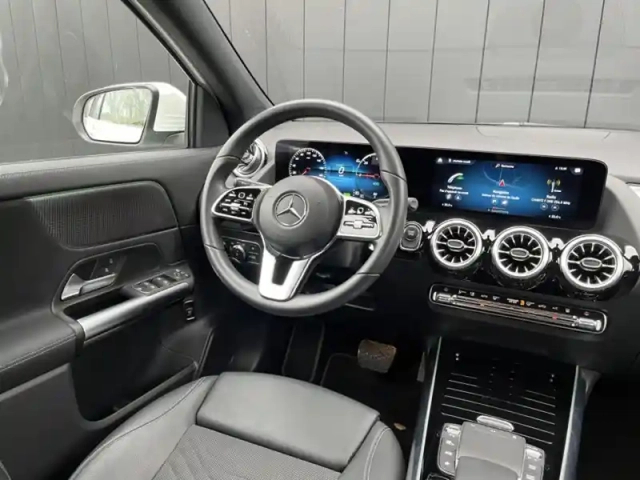 Mercedes Eqa 250+ edition — photo 11