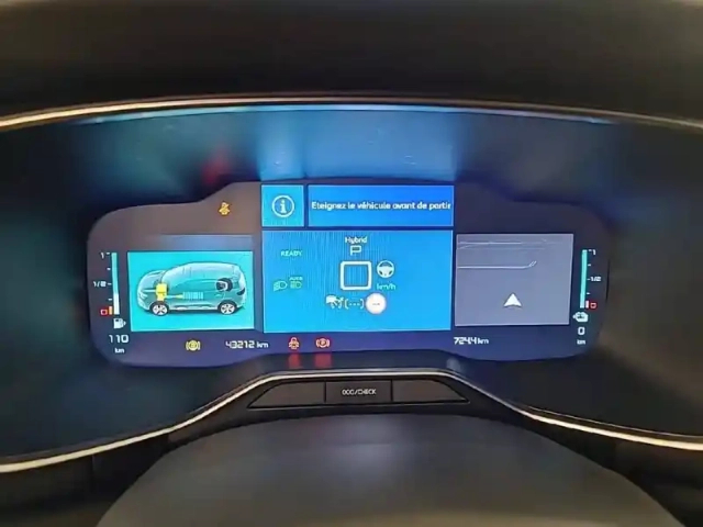 Citroën C5 Aircross hybride rechargeable 225 e-eat8 — photo 10