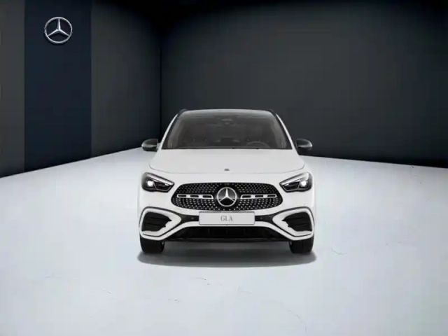 Mercedes Gla 200 d amg line — photo 8