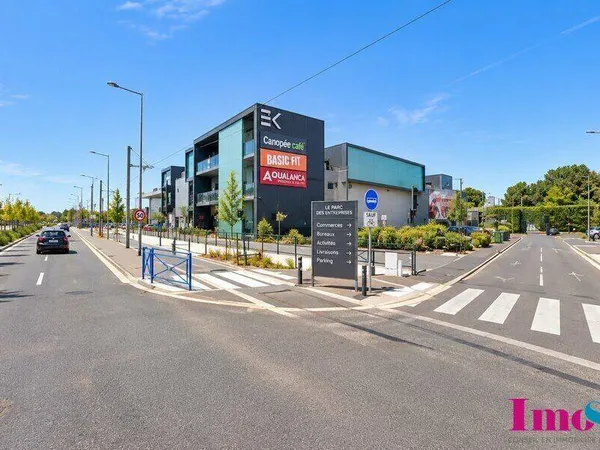 Bureaux 1800 m²
