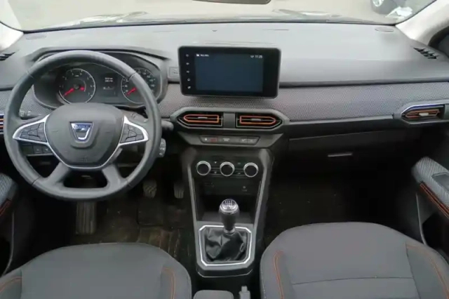 Dacia Sandero eco-g 100 — photo 18