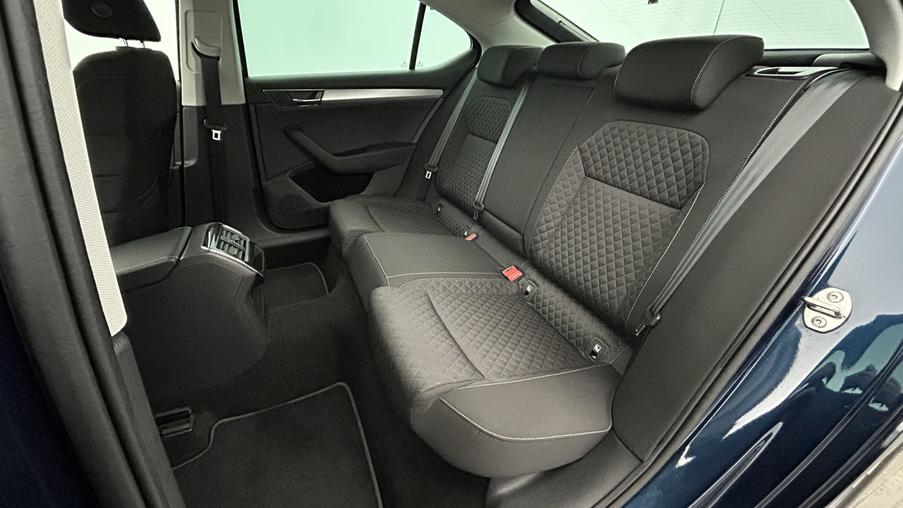 Skoda Superb 1.4 TSI PHEV 218 ch DSG6 — photo 19