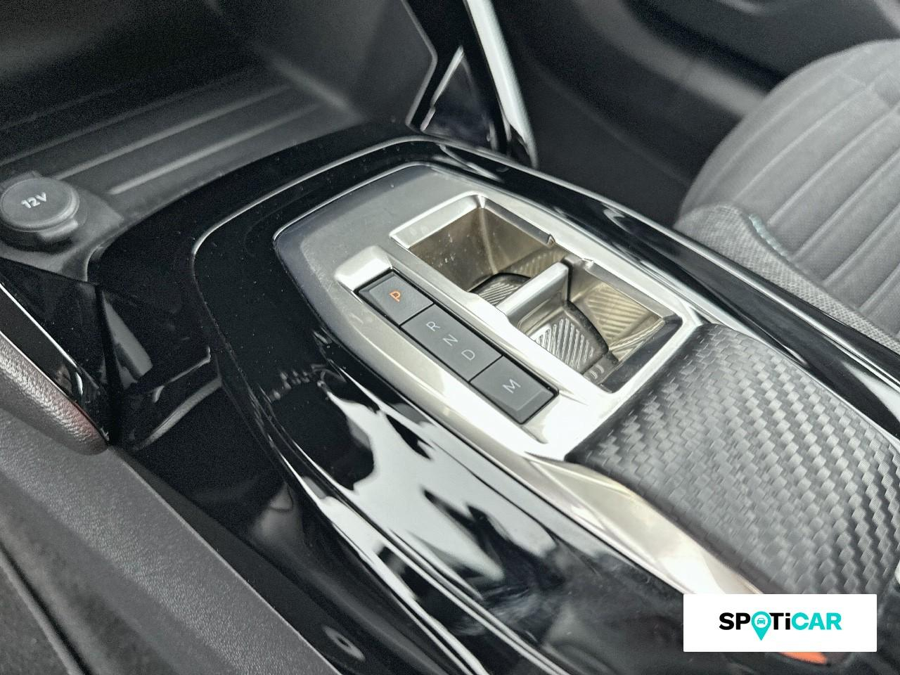 Peugeot 2008 1.2 puretech 130ch s&s style eat8 — photo 14