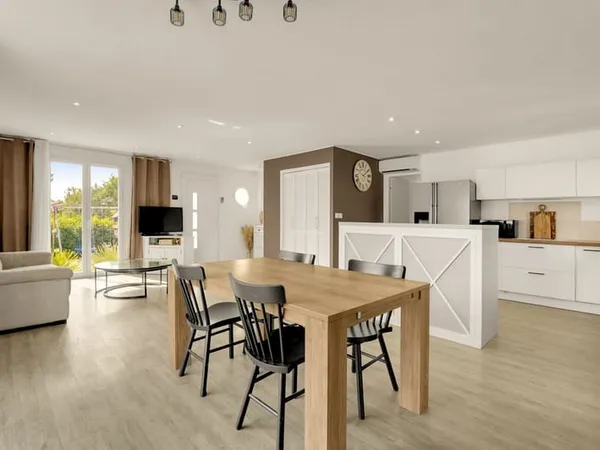 Maison moderne plain-pied 115m² La Salvetat - 4 ch / Clim / C