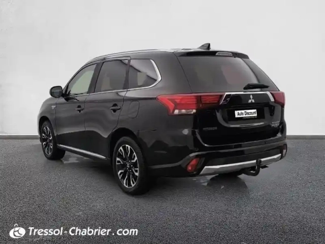Mitsubishi Outlander 2.0i 200 phev hybride rechargeable essence instyle — photo 30