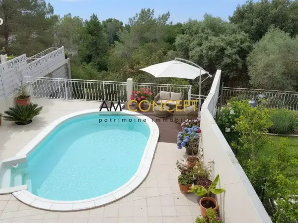 CARROS Maison 6 pièces 95 m2 vue panoramique, piscine, jardin