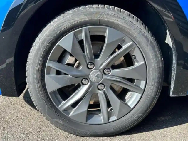 Peugeot 208 e- 136ch style — photo 7