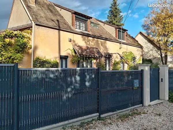 Vends maison de charme proche de Sens