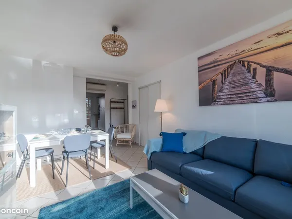 3 pièces de 60 m² avec climatiseurs, cuisine équipée, cave et parking résidentiel