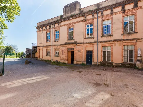 Maison 26 pièces 1643 m²