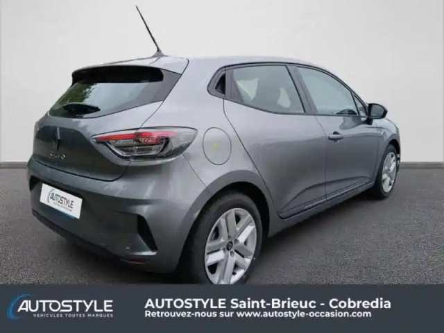 Renault Clio 1.5 dci 100ch evolution — photo 7
