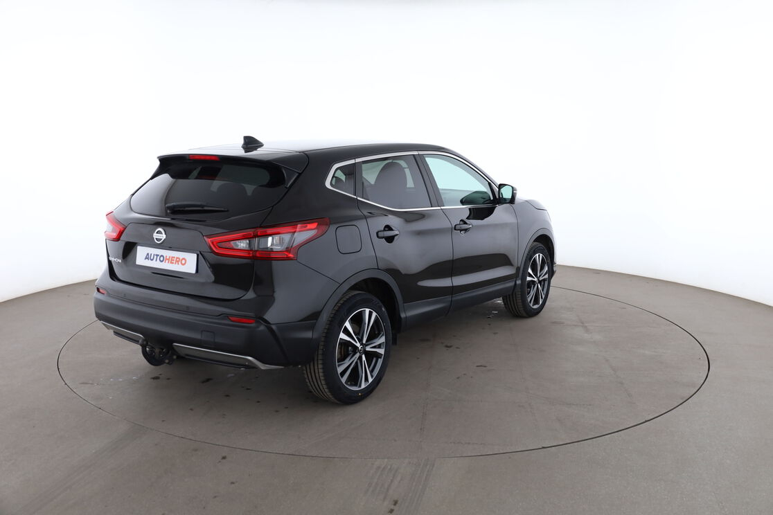 Nissan Qashqai 1.3 DIG-T N-Connecta DCT7 — photo 5