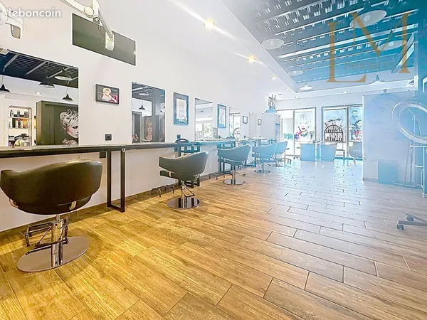 Salon de coiffure 80 m² CHECY
