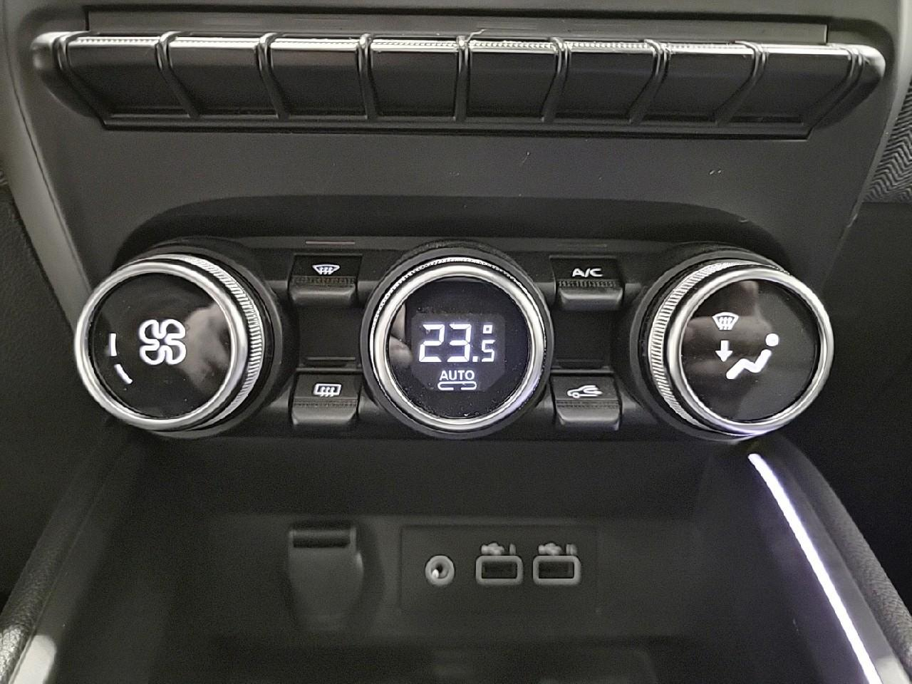 Renault Clio tce 90 ch gsr2 techno — photo 15