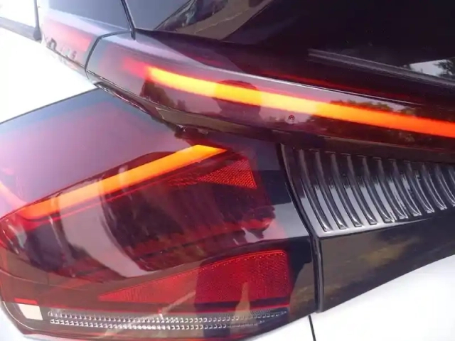 Citroën C4 bluehdi 130 s&amp;s eat8 — photo 17