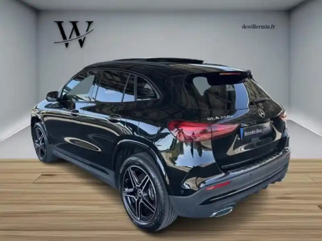 Mercedes Gla 250 e hybrid eq amg line — photo 3