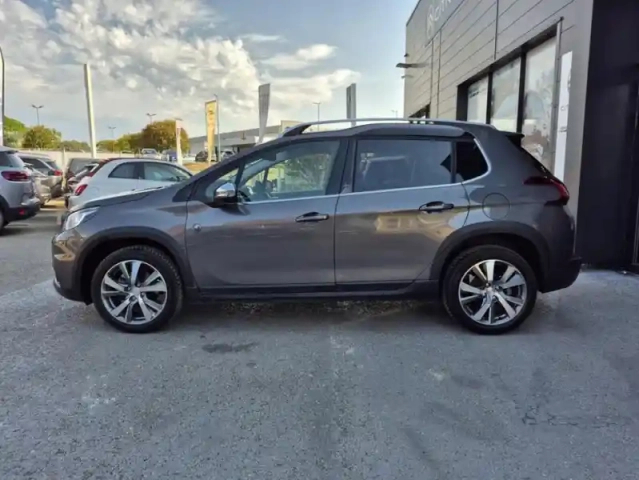 Peugeot 2008 1.2 puretech 110 s&amp;s crossway — photo 4