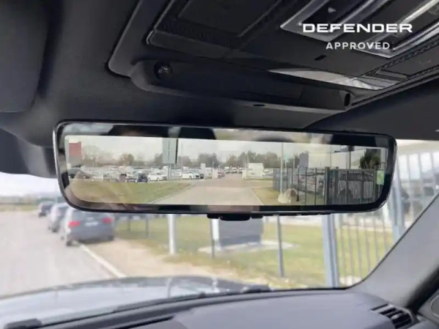 Land Rover Defender 110 2.0 p300e x-dynamic hse — photo 19