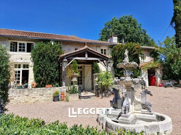 Maison 14 pièces 468 m²