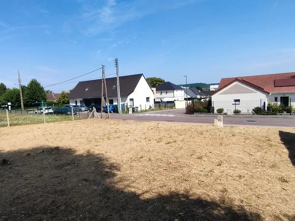 Terrain constructible, viabilisé, lotissement résidentiel 378 m² à Louviers centre-ville (27400)