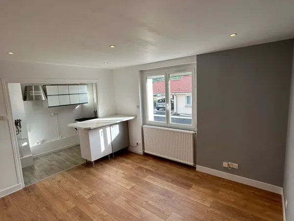 Appartement T2 rénové - 35 m² - Chaligny - Jardin privatif