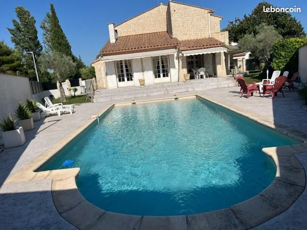 Maison 5 pièces 196 m²