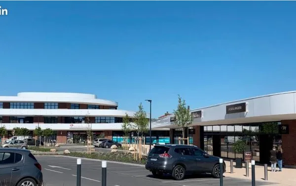 Local commercial 590 m² MARCQ EN BAROEUL
