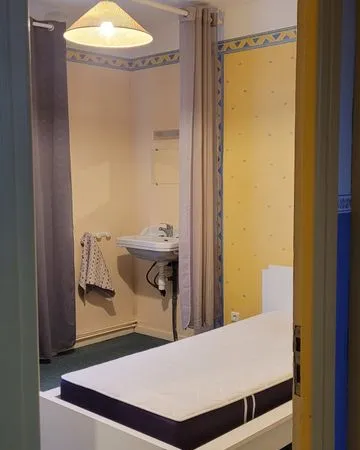 Chambre meublée dernier étage maison Vitry le François