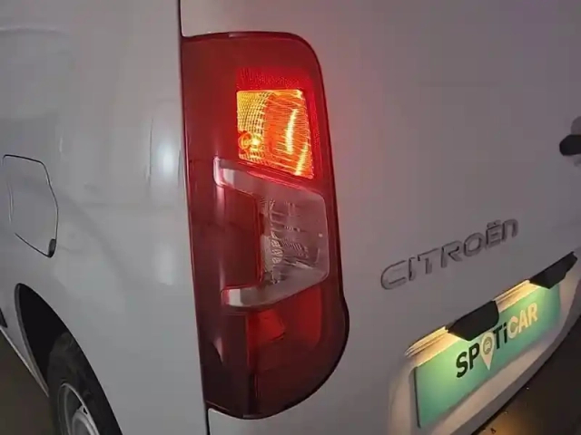 Citroën Berlingo van m diesel 100 ch manuelle — photo 25