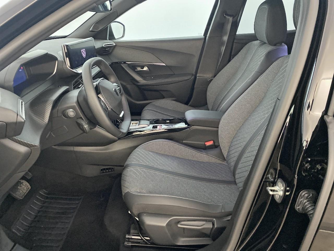 Peugeot 2008 hybrid 145 ch e-dcs6 allure — photo 9