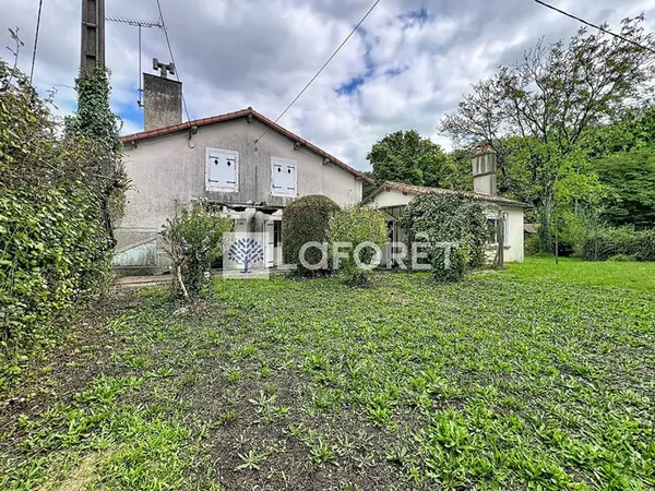 Maison Secondigny 1 pièce(s) 1 m2