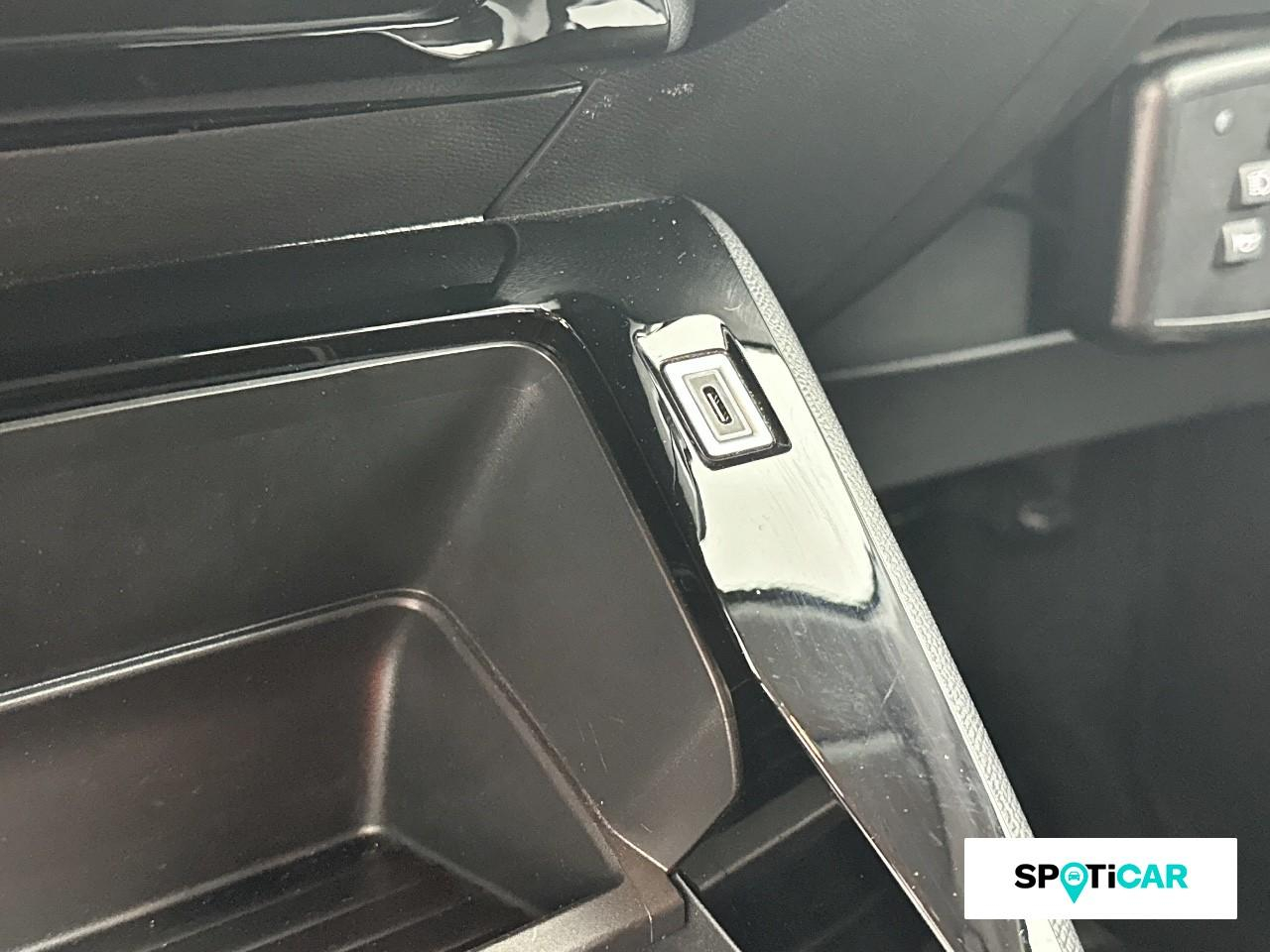 Peugeot 208 1.2 puretech 100ch s&s active — photo 17