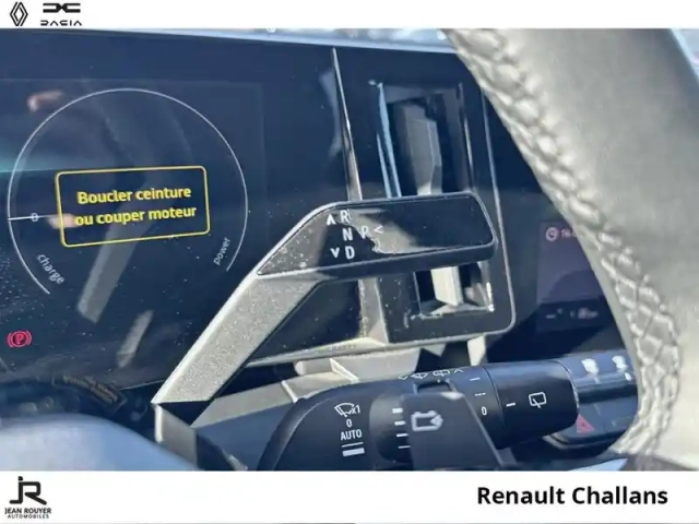 Renault Megane e-tech electric ev60 220ch equilibre super charge — photo 6
