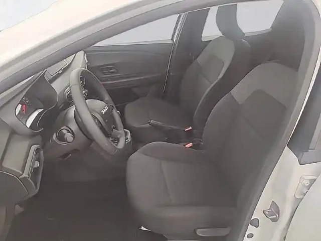 Dacia Sandero sce 65 — photo 11
