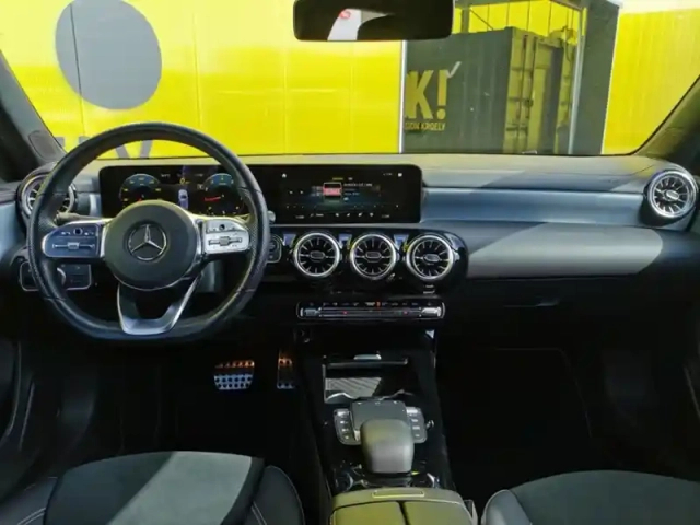Mercedes Classe A 200 compacte amgline 163 ch 7g — photo 9